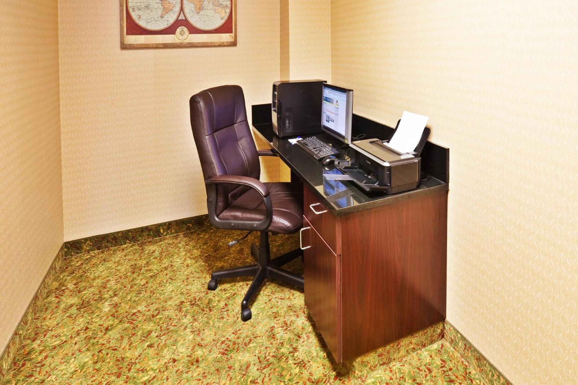 Holiday Inn Express & Suites Perry By Ihg Exteriér fotografie